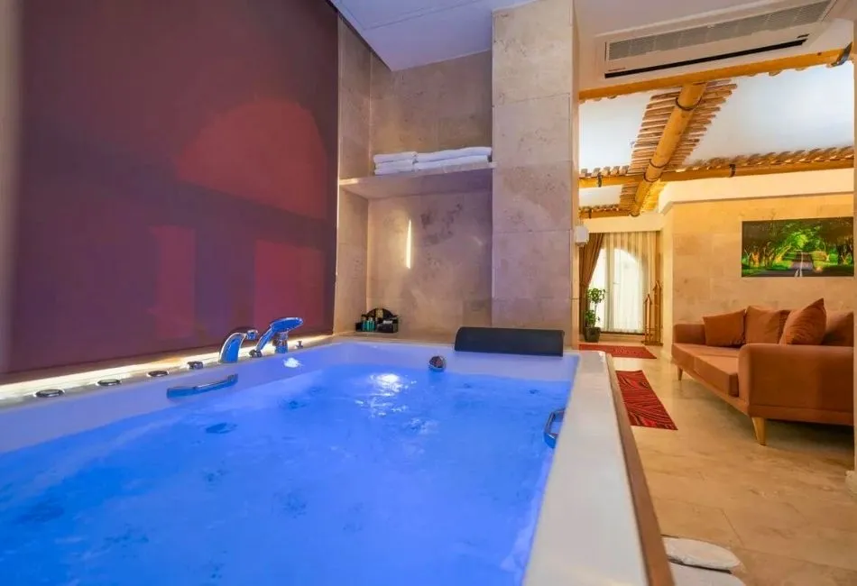 Deluxe Jakuzi - Kozyatağı Günlük Kiralık Ev görseli 2